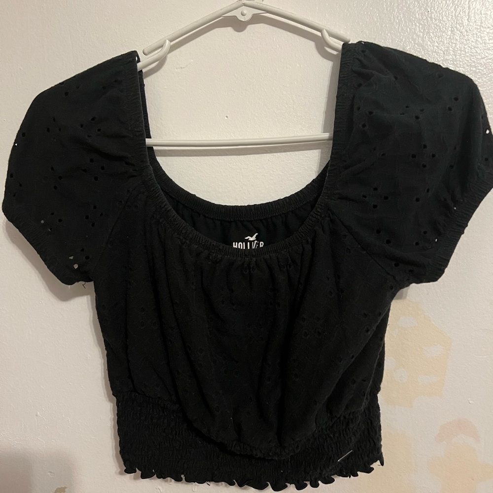 Hollister XS *Used* black Crop top